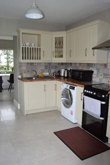Twin Lake View - Bungalow In Pontoon فوكسفورد المظهر الخارجي الصورة